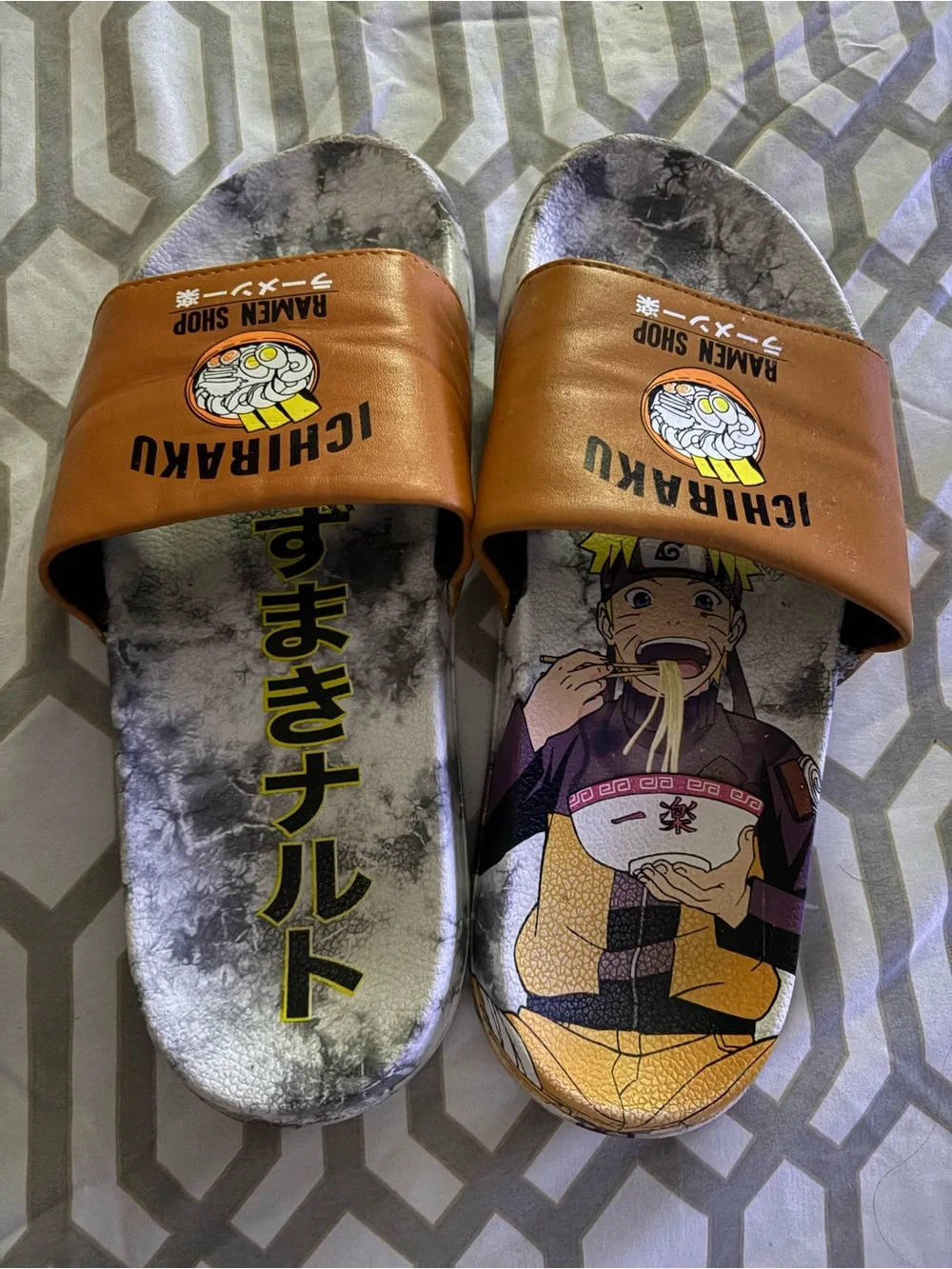 Ichiraku Naruto Ramen Shop men’s size 8 Slide Sandals